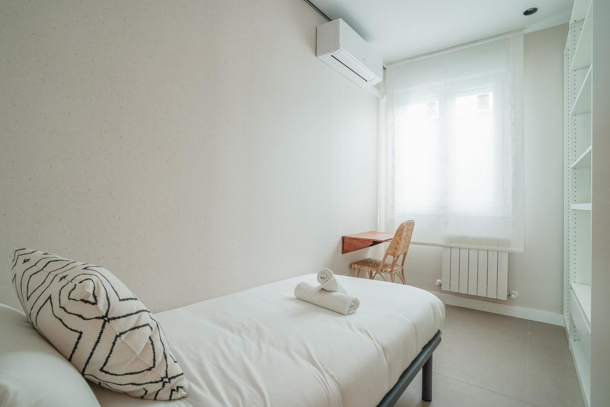 Modern Apartment-2Bedrooms 1Bath-Cuatro Caminos Madrid Esterno foto