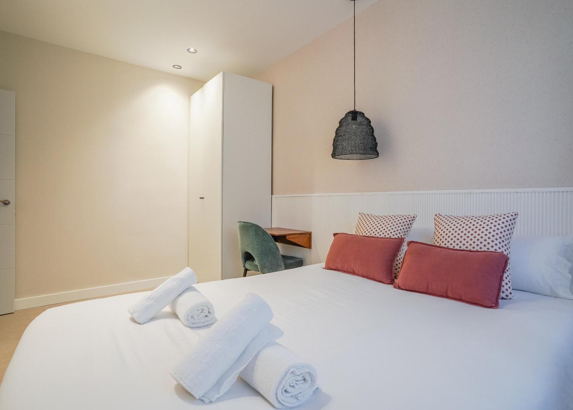 Modern Apartment-2Bedrooms 1Bath-Cuatro Caminos Madrid Esterno foto